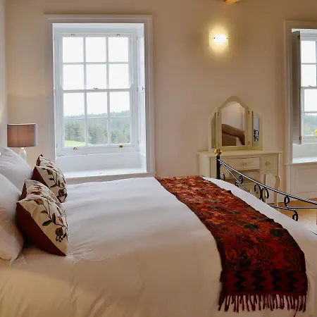High Lowscales Farm * ميلوم